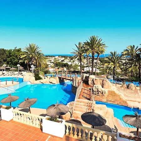 Imperial Park Pool Paradise 1 Bedroom 09